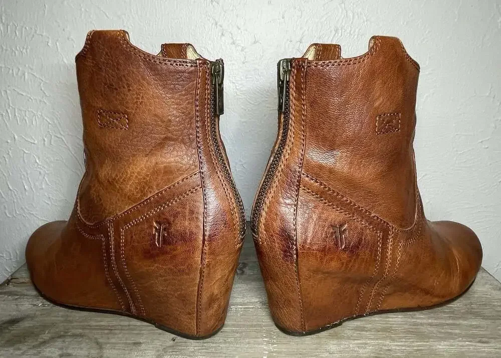 Frye Carson Hidden Wedge Bootie Womens 7.5 Cognac Leather Western Cowgirl Ankle